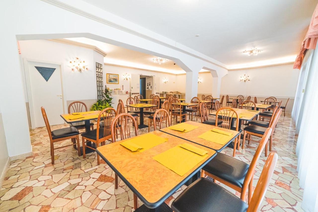 Hotel Grand Prix Sottomarina Luaran gambar
